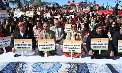 हिमाचल प्रदेश के सीएम ने मनरेगा में बदलाव के विरोध में दो घंटे का उपवास रखा हिमाचल प्रदेश के सीएम ने मनरेगा में बदलाव के विरोध में दो घंटे का उपवास रखा