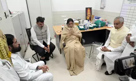 महाराष्ट्र : एनसीपी की शनिवार को विधायक दल की बैठक, सुनेत्रा को बड़ी जिम्मेदारी मिलना तय