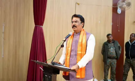 दूसरे दलों में परिवारवाद, भाजपा में युवा को मिलता है सम्मान: संजय सरावगी दूसरे दलों में परिवारवाद, भाजपा में युवा को मिलता है सम्मान: संजय सरावगी