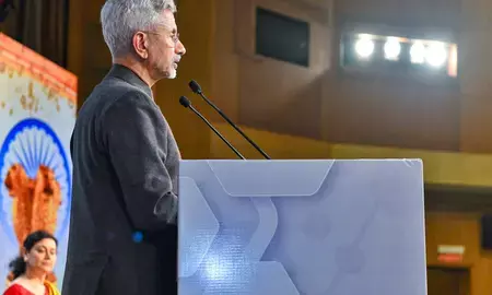 आतंकवाद से पीड़ित समाज को रक्षा का अधिकार है, और वे इसका इस्तेमाल करेंगे : एस जयशंकर आतंकवाद से पीड़ित समाज को रक्षा का अधिकार है, और वे इसका इस्तेमाल करेंगे : एस जयशंकर