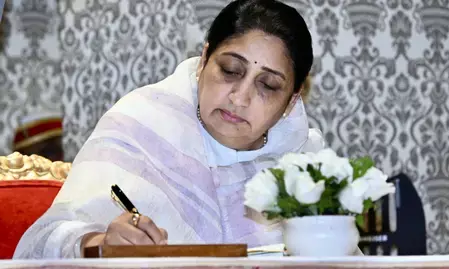 समाज कल्याण के लिए अजीत दादा की जन केंद्रित धरोहर को आगे बढ़ाने के लिए प्रतिबद्ध: सुनेत्रा पवार समाज कल्याण के लिए अजीत दादा की जन केंद्रित धरोहर को आगे बढ़ाने के लिए प्रतिबद्ध: सुनेत्रा पवार