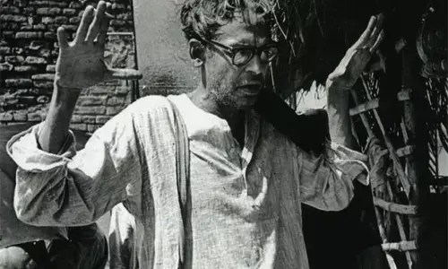 ऋत्विक घटक का चिन्तन अपने देशवासियों के प्रति था ऋत्विक घटक का चिन्तन अपने देशवासियों के प्रति था