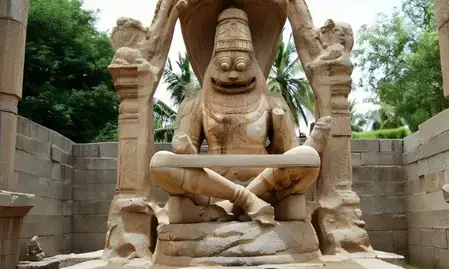 रहस्यों से भरा है पनकला नरसिम्हा स्वामी मंदिर, प्रतिमा पी जाती है कई लीटर मीठा पानी! रहस्यों से भरा है पनकला नरसिम्हा स्वामी मंदिर, प्रतिमा पी जाती है कई लीटर मीठा पानी!