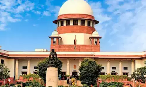 आई-पैक रेड विवाद: ईडी की याचिका पर सुप्रीम कोर्ट में सुनवाई, ममता बनर्जी पर तलाशी में दखल देने का आरोप आई-पैक रेड विवाद: ईडी की याचिका पर सुप्रीम कोर्ट में सुनवाई, ममता बनर्जी पर तलाशी में दखल देने का आरोप