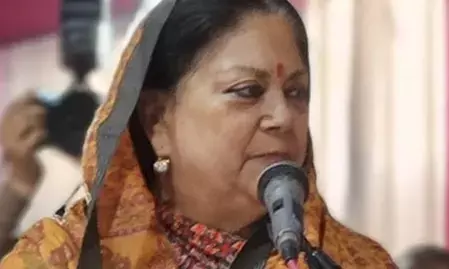 राजस्थान : वसुंधरा राजे के समर्थन के बाद खेजड़ी के पेड़ों को बचाने का आंदोलन तेज राजस्थान : वसुंधरा राजे के समर्थन के बाद खेजड़ी के पेड़ों को बचाने का आंदोलन तेज