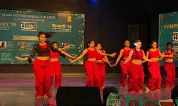 जानकी देवी मेमोरियल कॉलेज में ‘सिम्फनी’26 का भव्य आगाज, ‘उबंतू—आई एम बिकॉज वी आर’ थीम के साथ सांस्कृतिक महोत्सव की शुरुआत