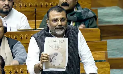 नरवणे की किताब विवाद पर दुबे का पलटवार, 40 किताबों की लिस्ट पेश