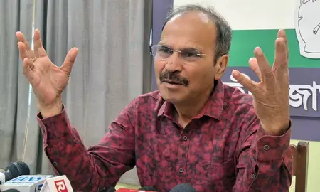 कांग्रेस का बड़ा ऐलान: बंगाल की सभी 294 सीटों पर अकेले उतरेगी पार्टी