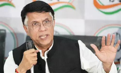 पवन खेड़ा का हमला: मोदी जी सवालों से डरते हैं