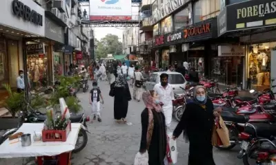 पाकिस्तान: सर्वे डेटा से जनता और सरकारी संस्थानों के बीच भरोसे की गहरी खाई उजागर