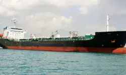 मुंबई के पास तटरक्षक बल की बड़ी कार्रवाई, तेल तस्करी गिरोह का पर्दाफाश