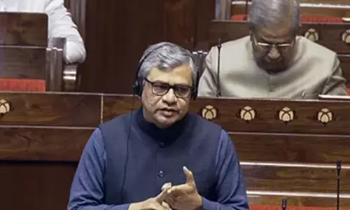 रेल मंत्री ने की डेढ़ लाख नई भर्तियां की घोषणा, कहा-10 साल में रेलवे ने दीं 5 लाख नौकरियां