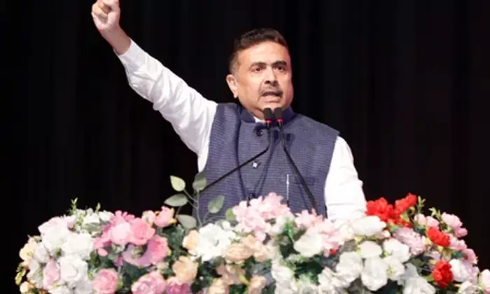 एसआईआर को लेकर सुवेंदु अधिकारी का टीएमसी पर हमला, घुसपैठियों को संरक्षण देने का लगाया आरोप एसआईआर को लेकर सुवेंदु अधिकारी का टीएमसी पर हमला, घुसपैठियों को संरक्षण देने का लगाया आरोप