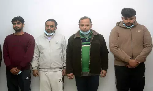 गाजियाबाद में लिवर की नकली दवा बनाने वाली फैक्ट्री का भंडाफोड़, Liv-52 की 50 हजार टैबलेट जब्त