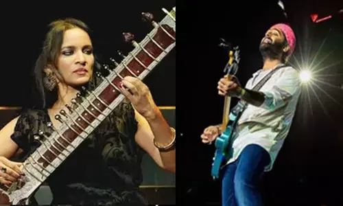 कोलकाता में अरिजीत सिंह की लाइव परफॉर्मेंस, प्लेबैक सिंगिंग छोड़ने के बाद अनुष्का शंकर संग बांधा समा, भावुक हुए सिंगर