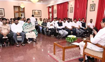 बीजद ने राज्यपाल को सौंपा ज्ञापन: 13 विश्वविद्यालयों में कुलपति नियुक्ति में 18 महीने से अधिक देरी पर जताई चिंता