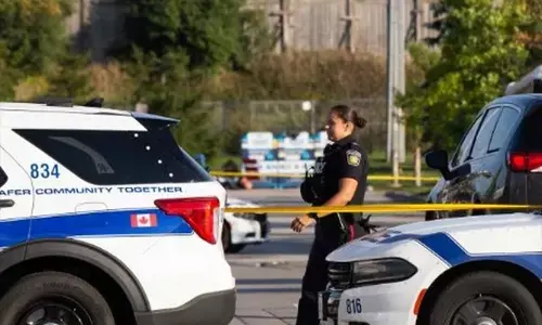 कनाडा के स्कूल में गोलीबारी: हमलावर समेत 10 लोगों की मौत