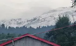 कश्मीर में बारिश और बर्फबारी, गुलमर्ग सबसे ठंडा स्थान कश्मीर में बारिश और बर्फबारी, गुलमर्ग सबसे ठंडा स्थान