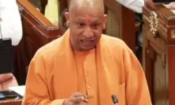 माघ मेले में शंकराचार्य प्रकरण पर सीएम योगी का सख्त संदेश, बोले- कानून से ऊपर कोई नहीं माघ मेले में शंकराचार्य प्रकरण पर सीएम योगी का सख्त संदेश, बोले- कानून से ऊपर कोई नहीं