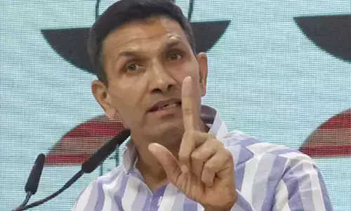 स्वच्छ पानी की मांग पर लाठियां: जीतू पटवारी का हमला स्वच्छ पानी की मांग पर लाठियां: जीतू पटवारी का हमला