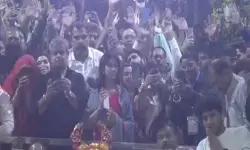 महाशिवरात्रि पर बाबा महाकाल का अद्भुत शृंगार, माथे पर त्रिशूल-चांद-सूरज की छटा