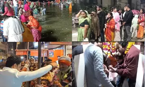 महाशिवरात्रि पर वाराणसी में बम-बम भोले की गूंज, भक्तों का उमड़ा सैलाब