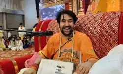 धीरेंद्र शास्त्री बोले- ‘बाप तो बाप होता है’ धीरेंद्र शास्त्री बोले- ‘बाप तो बाप होता है’