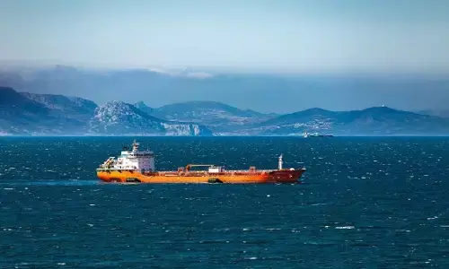 भारत का समुद्री ऐक्शन, ईरान के 3 तेल टैंकर पकड़ लिए, अमेरिका ने लगाया है प्रतिबंध