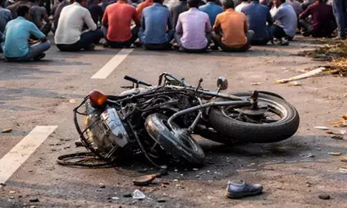 बिहार: खगड़िया में अलग-अलग सड़क हादसों में 5 लोगों की मौत, मचा हड़कंप