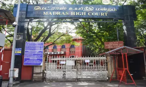 मद्रास हाईकोर्ट में फर्जी शिकायत पर बवाल, एआईएलएजे ने रिश्वत के आरोपों से किया किनारा मद्रास हाईकोर्ट में फर्जी शिकायत पर बवाल, एआईएलएजे ने रिश्वत के आरोपों से किया किनारा