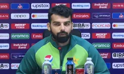 शादाब खान के बयान पर PCB नाराज, पूर्व दिग्गजों पर टिप्पणी को अनुचित बता दी चेतावनी शादाब खान के बयान पर PCB नाराज, पूर्व दिग्गजों पर टिप्पणी को अनुचित बता दी चेतावनी