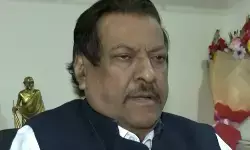 इंसान से ज्यादा इंटेलिजेंट हो गई मशीन तो इसके क्या नतीजे होंगे, एआई को लेकर पृथ्वीराज चव्हाण ने जताई चिंता इंसान से ज्यादा इंटेलिजेंट हो गई मशीन तो इसके क्या नतीजे होंगे, एआई को लेकर पृथ्वीराज चव्हाण ने जताई चिंता