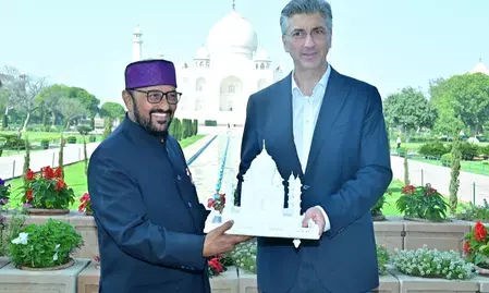 आगरा में दिखी यूपी की सांस्कृतिक ताकत, योगेंद्र उपाध्याय ने क्रोएशियाई पीएम का किया स्वागत