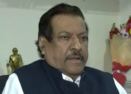 इंसान से ज्यादा इंटेलिजेंट हो गई मशीन तो इसके क्या नतीजे होंगे, एआई को लेकर पृथ्वीराज चव्हाण ने जताई चिंता इंसान से ज्यादा इंटेलिजेंट हो गई मशीन तो इसके क्या नतीजे होंगे, एआई को लेकर पृथ्वीराज चव्हाण ने जताई चिंता