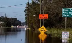 अमेरिका के पूर्वी तट पर बर्फीले तूफान की चेतावनी, 1500 से अधिक उड़ानें रद्द