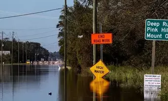 अमेरिका के पूर्वी तट पर बर्फीले तूफान की चेतावनी, 1500 से अधिक उड़ानें रद्द अमेरिका के पूर्वी तट पर बर्फीले तूफान की चेतावनी, 1500 से अधिक उड़ानें रद्द