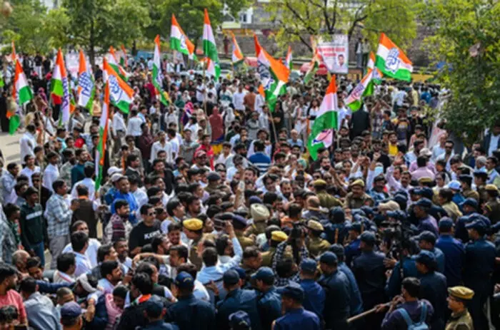 राजस्थान विधानसभा में हंगामा – बीकानेर रेप-मर्डर केस पर कांग्रेस का वॉकआउट राजस्थान विधानसभा में हंगामा – बीकानेर रेप-मर्डर केस पर कांग्रेस का वॉकआउट