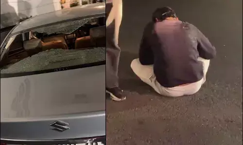 दिल्ली के कश्मीरी गेट में कार पर फायरिंग, एक घायल दिल्ली के कश्मीरी गेट में कार पर फायरिंग, एक घायल