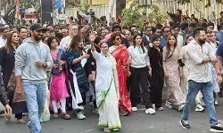 आखिर पश्चिम बंगाल में एसआईआर पर इतना विवाद क्यों? आखिर पश्चिम बंगाल में एसआईआर पर इतना विवाद क्यों?