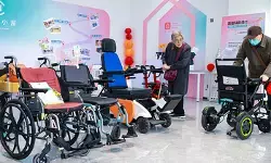 वसंत महोत्सव के बाद काम पर फोकस: ली छ्यांग की बड़ी बैठक