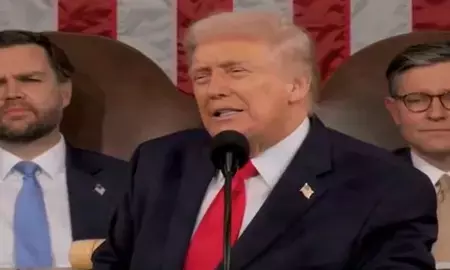 ईरान नीति पर अमेरिका में सियासी घमासान, ट्रंप के समर्थन में रिपब्लिकन तो सैन्य कार्रवाई सीमित करने पर अड़े डेमोक्रेट ईरान नीति पर अमेरिका में सियासी घमासान, ट्रंप के समर्थन में रिपब्लिकन तो सैन्य कार्रवाई सीमित करने पर अड़े डेमोक्रेट