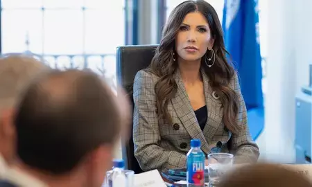 ट्रंप प्रशासन विदेशी स्टूडेंट्स के लिए ओपीटी वर्क रूट की फिर से करेगा समीक्षा