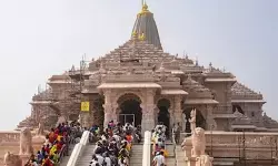 चंद्रग्रहण के चलते मंगलवार को बंद रहेंगे अयोध्या के मंदिरों के कपाट चंद्रग्रहण के चलते मंगलवार को बंद रहेंगे अयोध्या के मंदिरों के कपाट