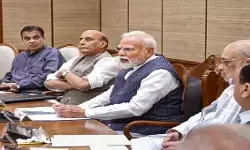 इजरायल-ईरान जंग के बीच पीएम मोदी ने बुलाई CCS बैठक, मिडिल ईस्ट में चरम पर तनाव