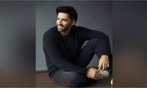 कैसी होली खेलना पसंद है,  बिहार से मुंबई तक के सफर के बारे में अभिनेता अविनाश तिवारी ने बताया