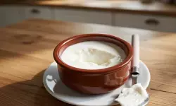 गर्मियों में दही का सेवन कितना सही? जानें आयुर्वेद में लिखे सेवन के सही तरीके