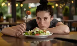 कैसा होना चाहिए आपका भोजन? आयुर्वेद से जानें संतुलित स्वाद का महत्व