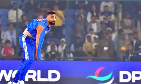 टी20 वर्ल्ड कप: वरुण चक्रवर्ती का ‘मिस्ट्री स्पिन’ इंग्लैंड के लिए बड़ा खतरा, 5 मैचों में चटकाए हैं इतने विकेट