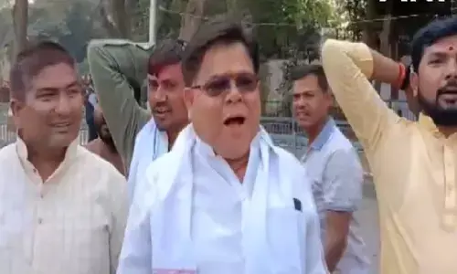 नीतीश के नामांकन से पहले पटना में जेडीयू कार्यकर्ताओं का बवाल, मंत्री सुरेंद्र मेहता पर हमला