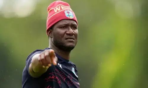 घर जाना चाहता हूं..., 5 दिन से भारत में फंसी वेस्टइंडीज की टीम, कोच डैरेन सैमी का फूटा गुस्सा